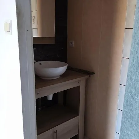 Le Petit Escargot Apartamento Sisteron Exterior foto